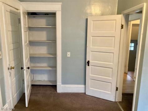 32 Summit Avenue Niles OH 44446