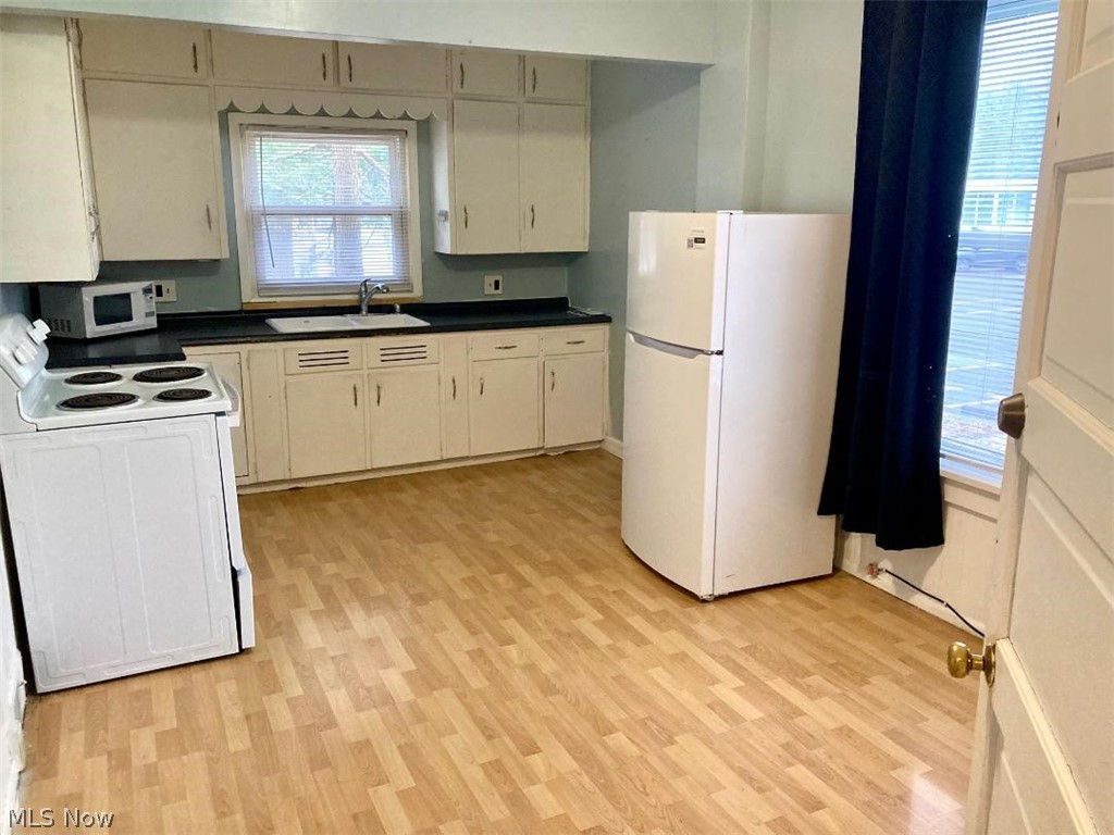 32 Summit Avenue Niles OH 44446
