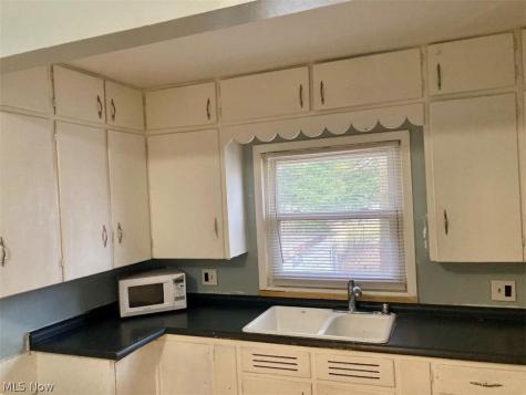 32 Summit Avenue Niles OH 44446