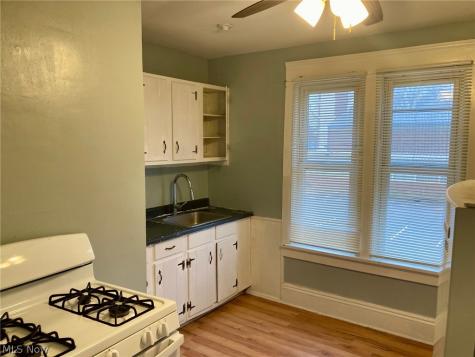 32 Summit Avenue Niles OH 44446
