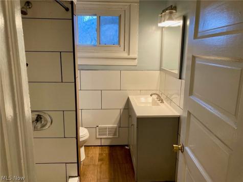 32 Summit Avenue Niles OH 44446