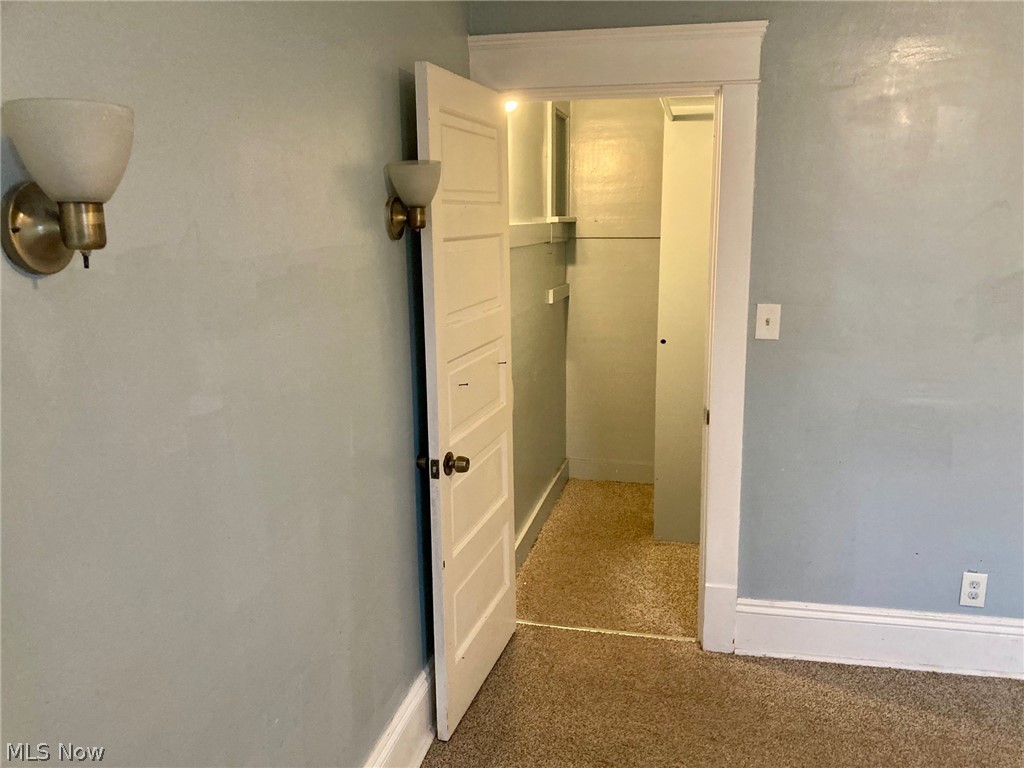 32 Summit Avenue Niles OH 44446