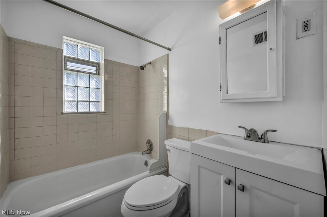 275 E 200th Street Euclid OH 44119