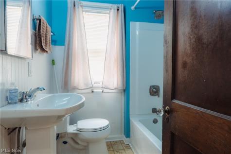 4365 W 28th Street Cleveland OH 44109