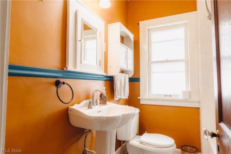 4365 W 28th Street Cleveland OH 44109