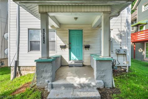 1282 Pondview Avenue Akron OH 44305