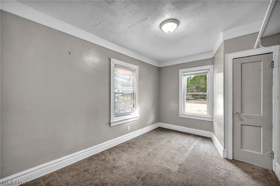 1282 Pondview Avenue Akron OH 44305