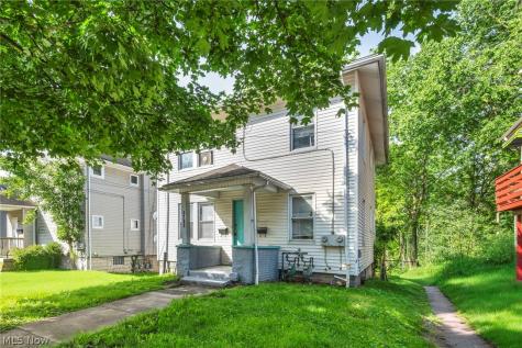 1282 Pondview Avenue Akron OH 44305