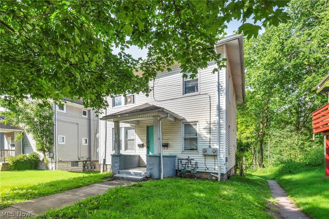 1282 Pondview Avenue Akron OH 44305