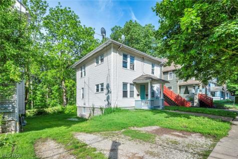1282 Pondview Avenue Akron OH 44305
