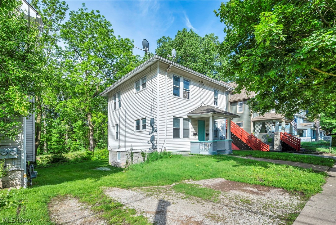 1282 Pondview Avenue Akron OH 44305