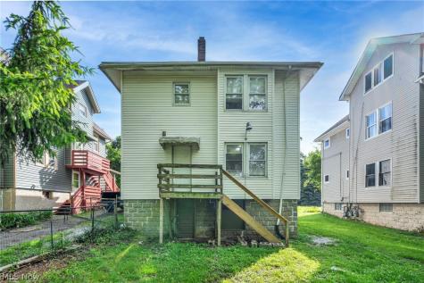 1282 Pondview Avenue Akron OH 44305