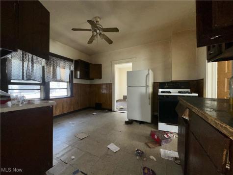 737 E 165th Street Cleveland OH 44110