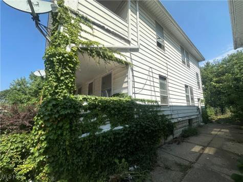 737 E 165th Street Cleveland OH 44110