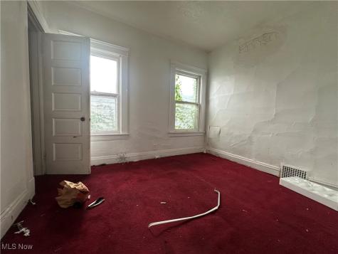737 E 165th Street Cleveland OH 44110