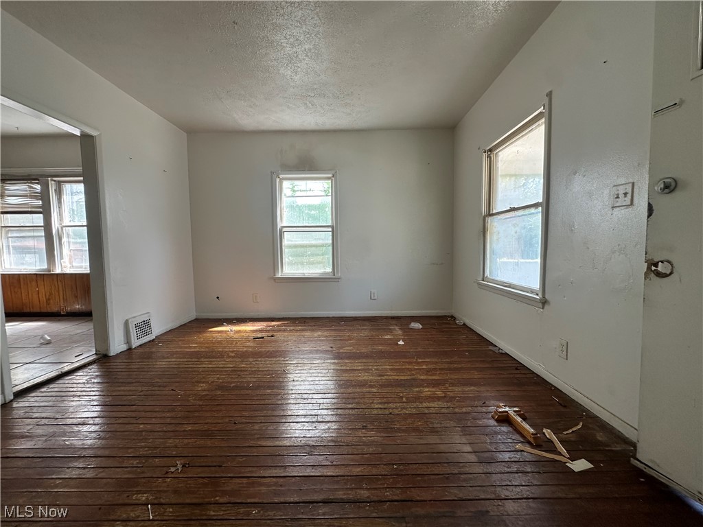 737 E 165th Street Cleveland OH 44110