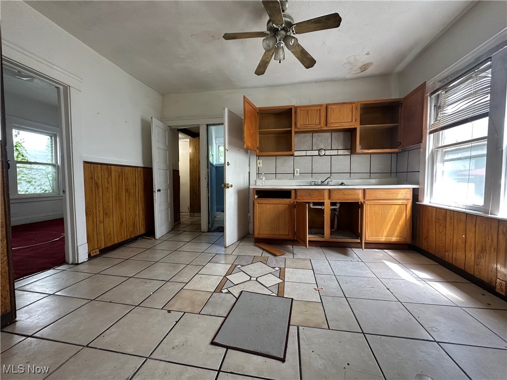 737 E 165th Street Cleveland OH 44110