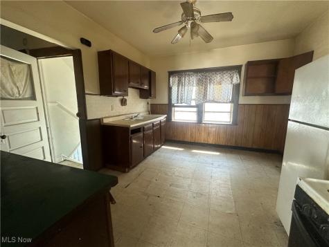 737 E 165th Street Cleveland OH 44110