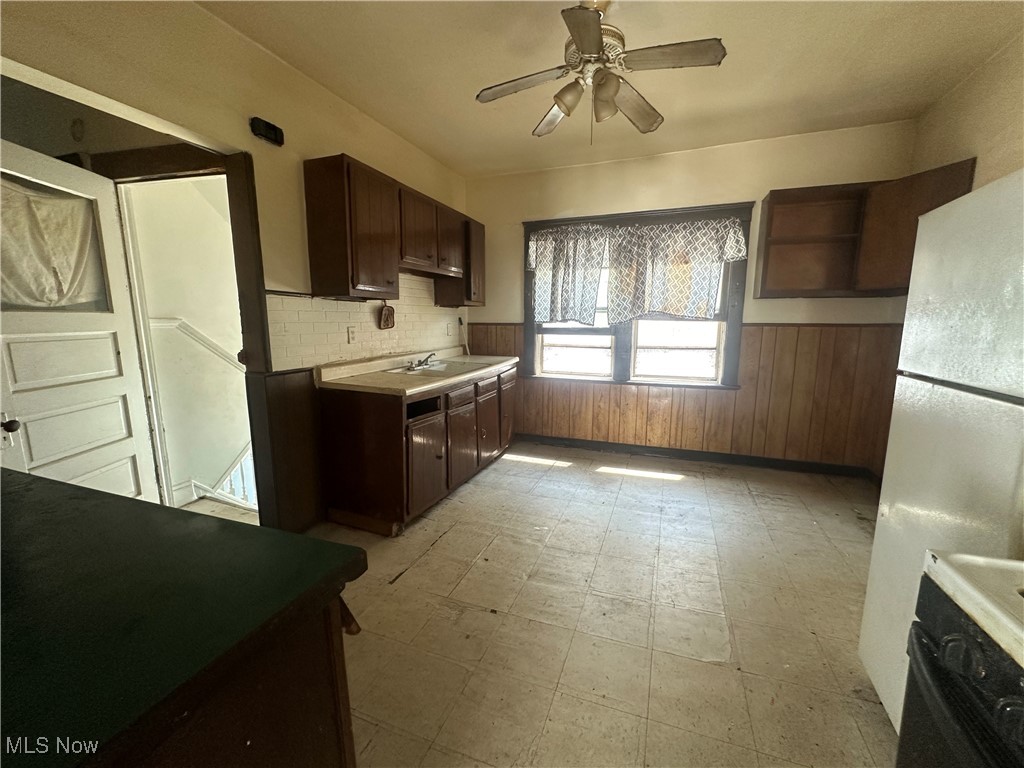 737 E 165th Street Cleveland OH 44110