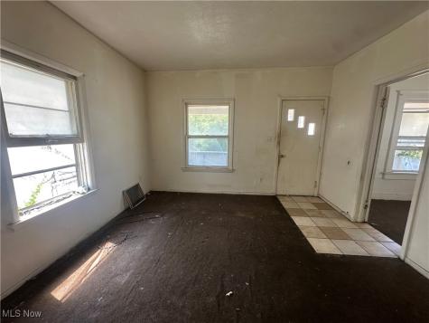 737 E 165th Street Cleveland OH 44110