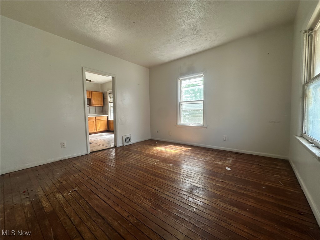 737 E 165th Street Cleveland OH 44110