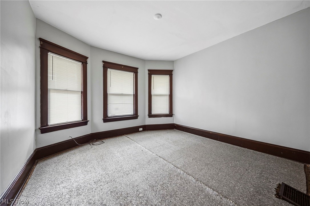 6732 Edna Avenue Cleveland OH 44103