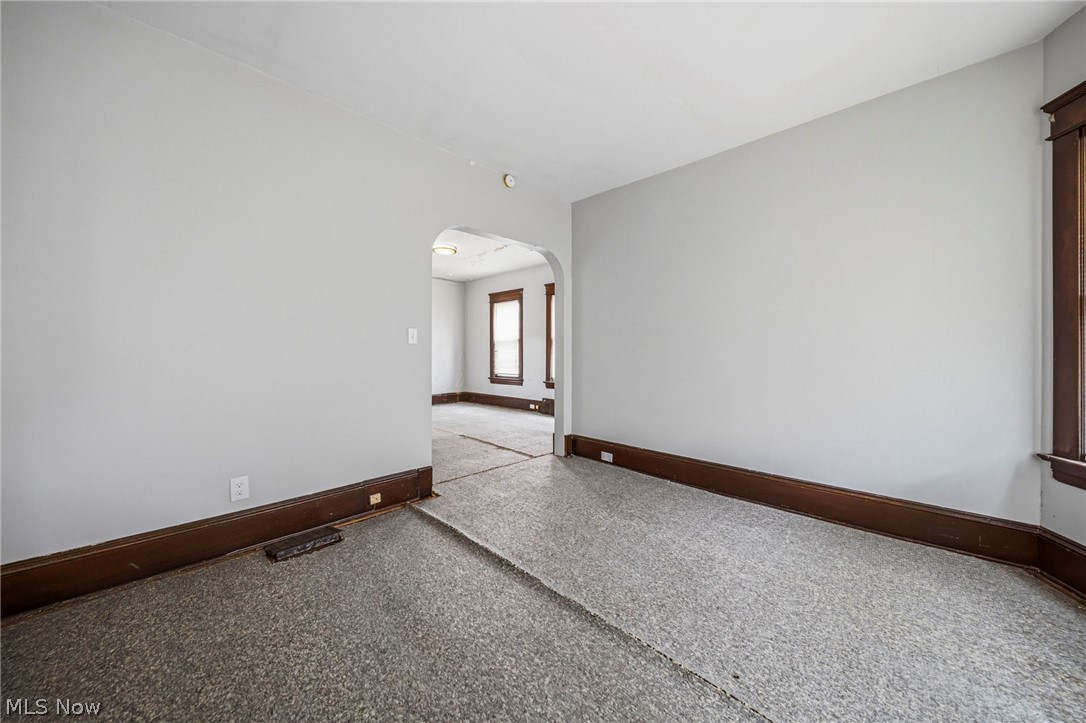 6732 Edna Avenue Cleveland OH 44103
