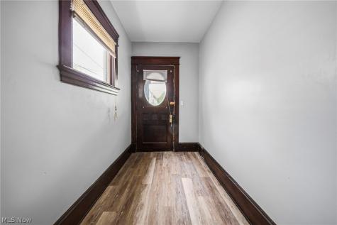 6732 Edna Avenue Cleveland OH 44103
