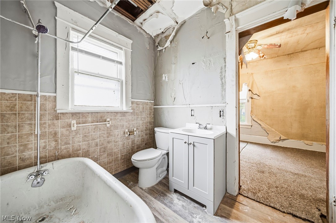6732 Edna Avenue Cleveland OH 44103