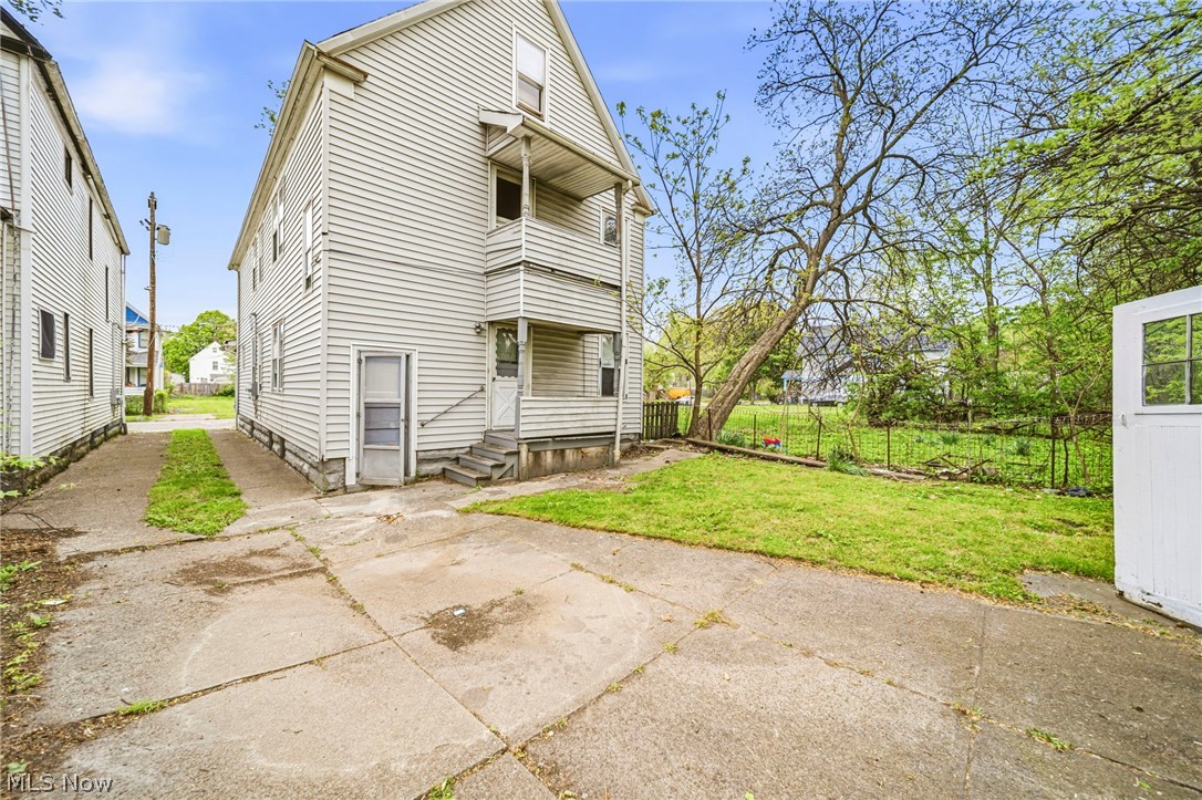 6732 Edna Avenue Cleveland OH 44103