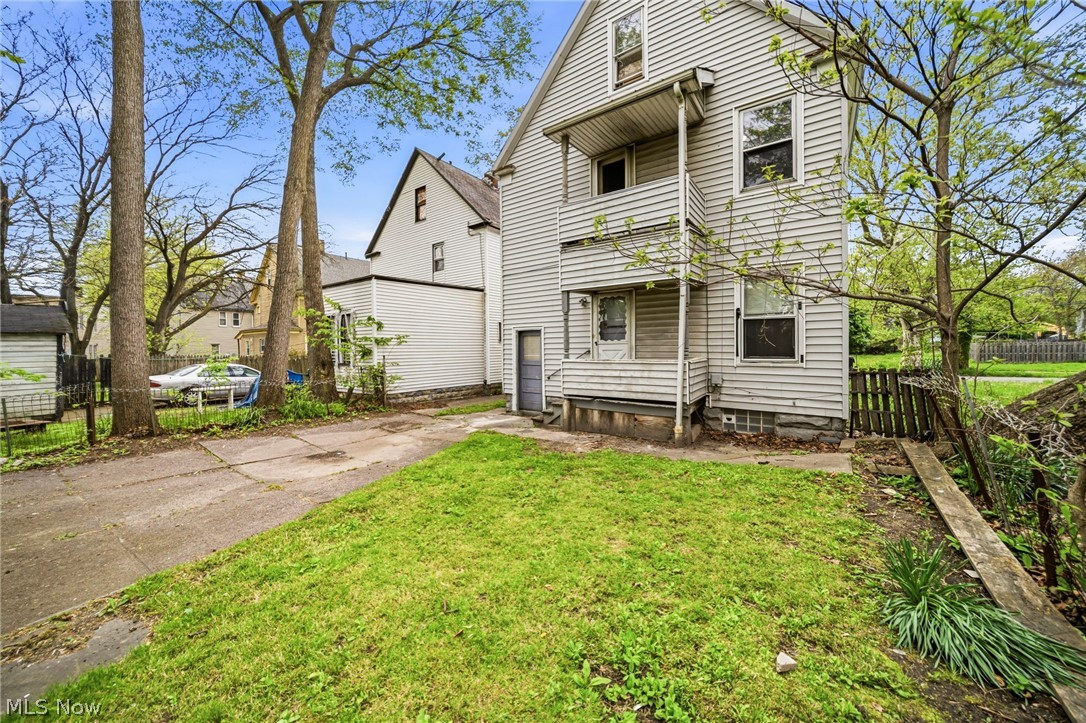 6732 Edna Avenue Cleveland OH 44103