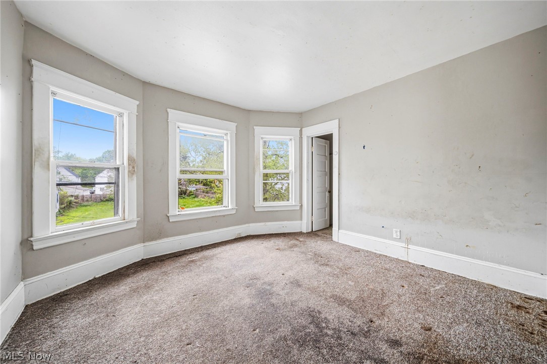 6732 Edna Avenue Cleveland OH 44103