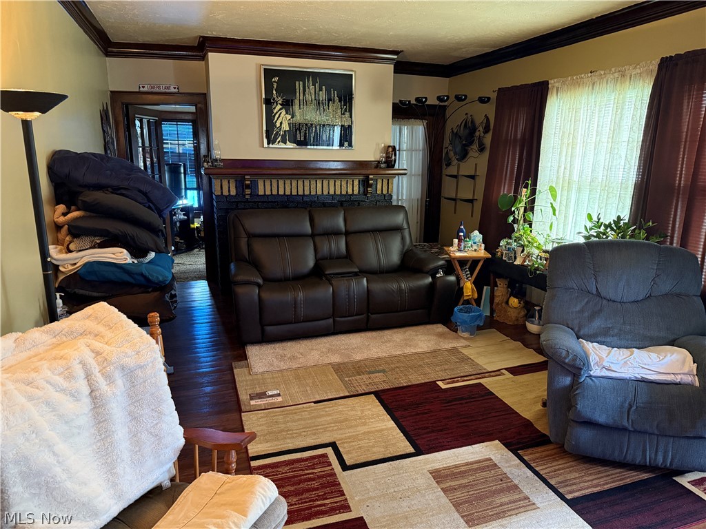1574 Glenmont Road East Cleveland OH 44118