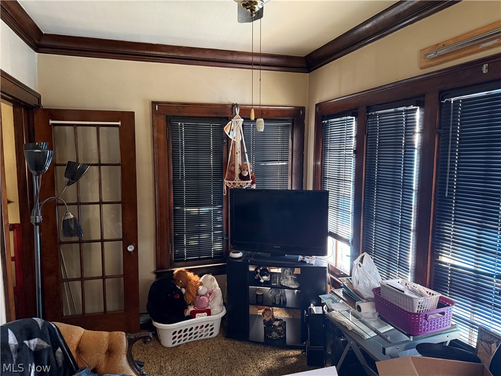 1574 Glenmont Road East Cleveland OH 44118