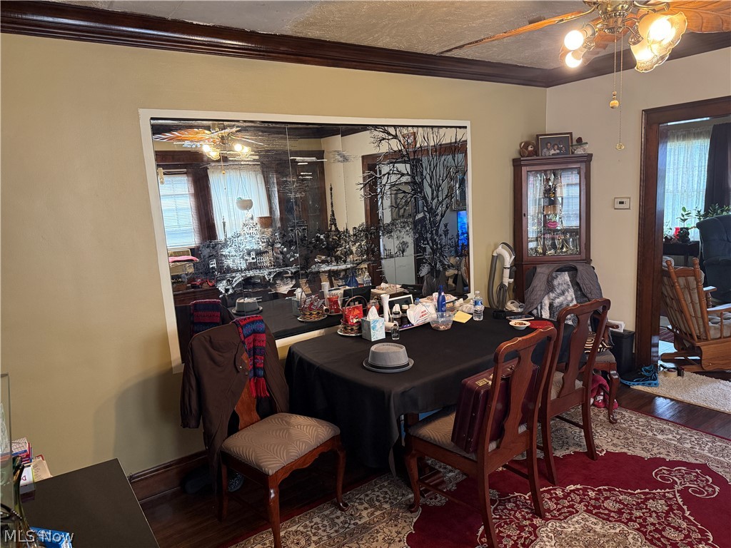 1574 Glenmont Road East Cleveland OH 44118