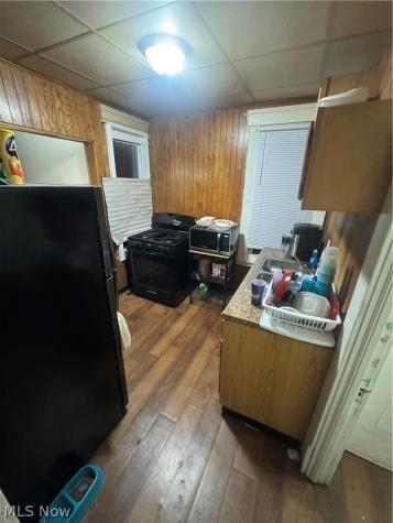 1427 E 51st Street Cleveland OH 44103