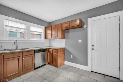 3035 W 116th Street Cleveland OH 44111