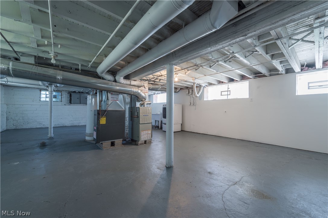 2200-2202 Wyandotte Avenue Lakewood OH 44107