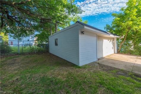 2200-2202 Wyandotte Avenue Lakewood OH 44107