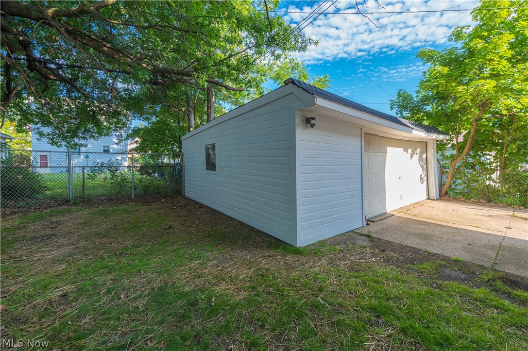 2200-2202 Wyandotte Avenue Lakewood OH 44107