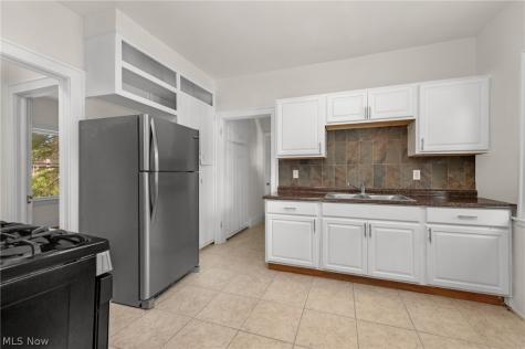 2200-2202 Wyandotte Avenue Lakewood OH 44107