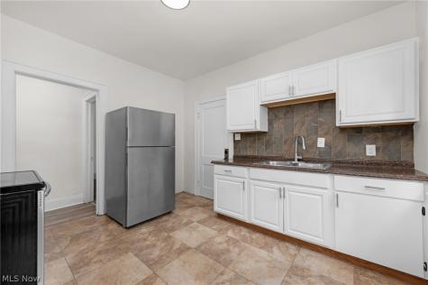 2200-2202 Wyandotte Avenue Lakewood OH 44107