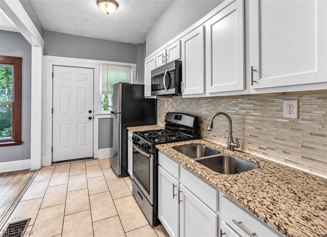 7507 Lawnview Avenue Cleveland OH 44103