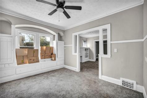 891 Paxton Road Cleveland OH 44108