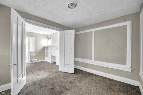 891 Paxton Road Cleveland OH 44108