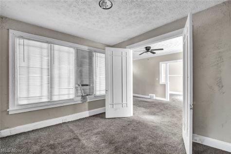 891 Paxton Road Cleveland OH 44108