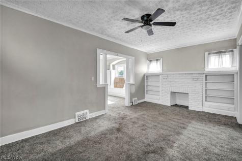 891 Paxton Road Cleveland OH 44108