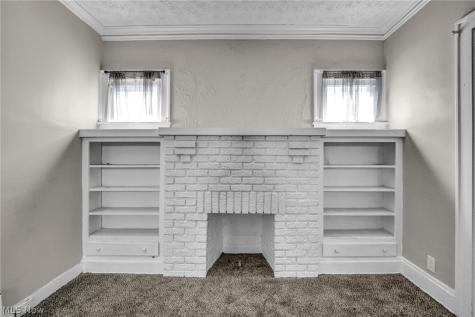 891 Paxton Road Cleveland OH 44108