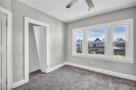 891 Paxton Road Cleveland OH 44108