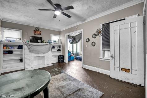 891 Paxton Road Cleveland OH 44108